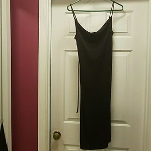 BASIC BLACK MUST HAVE DRESS